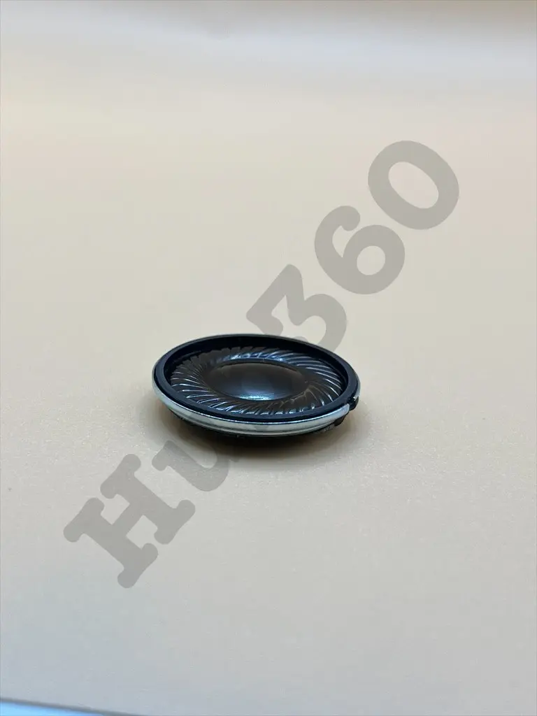 UIRR9048.webp