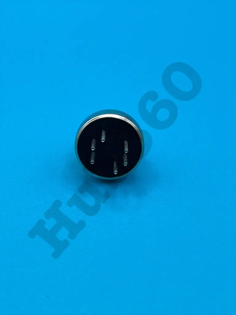 LWVA6853.webp