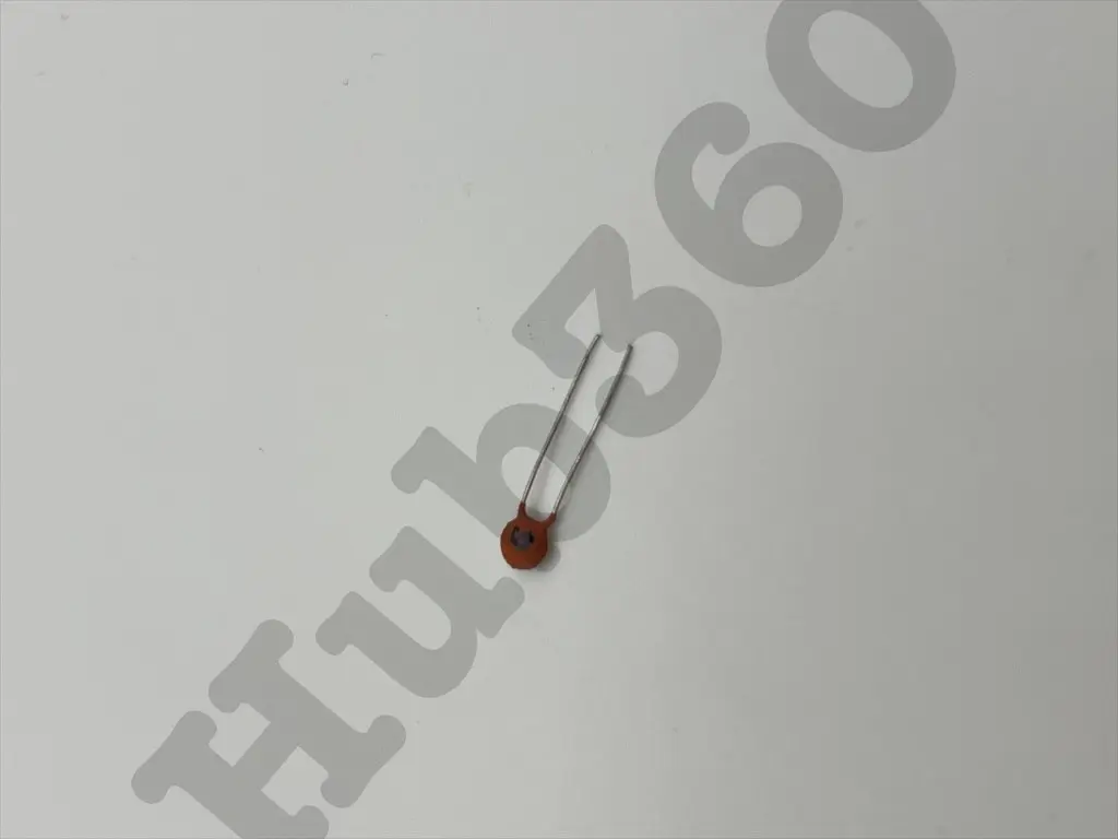 PYUG7277.webp