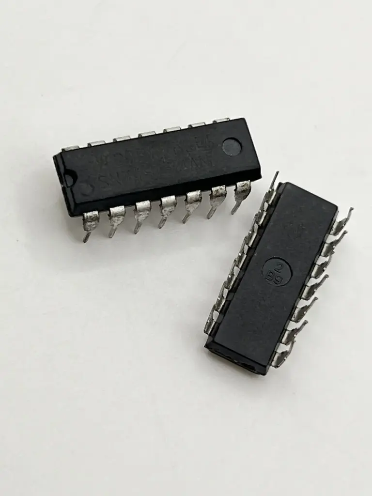 SN74HC74N (74HC74) double D trigger