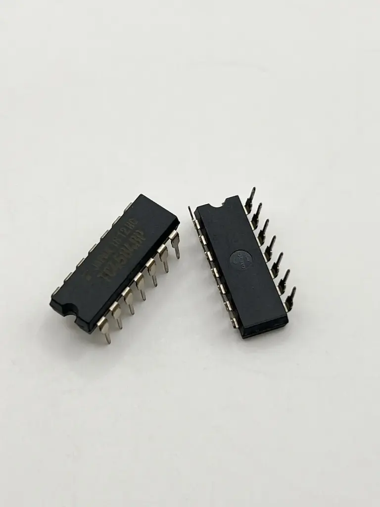 CD4093 Logic Gate and inverter