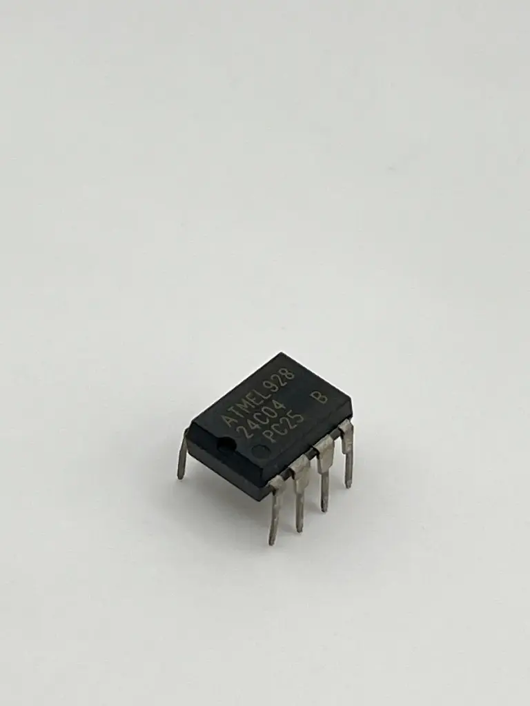 AT24C04