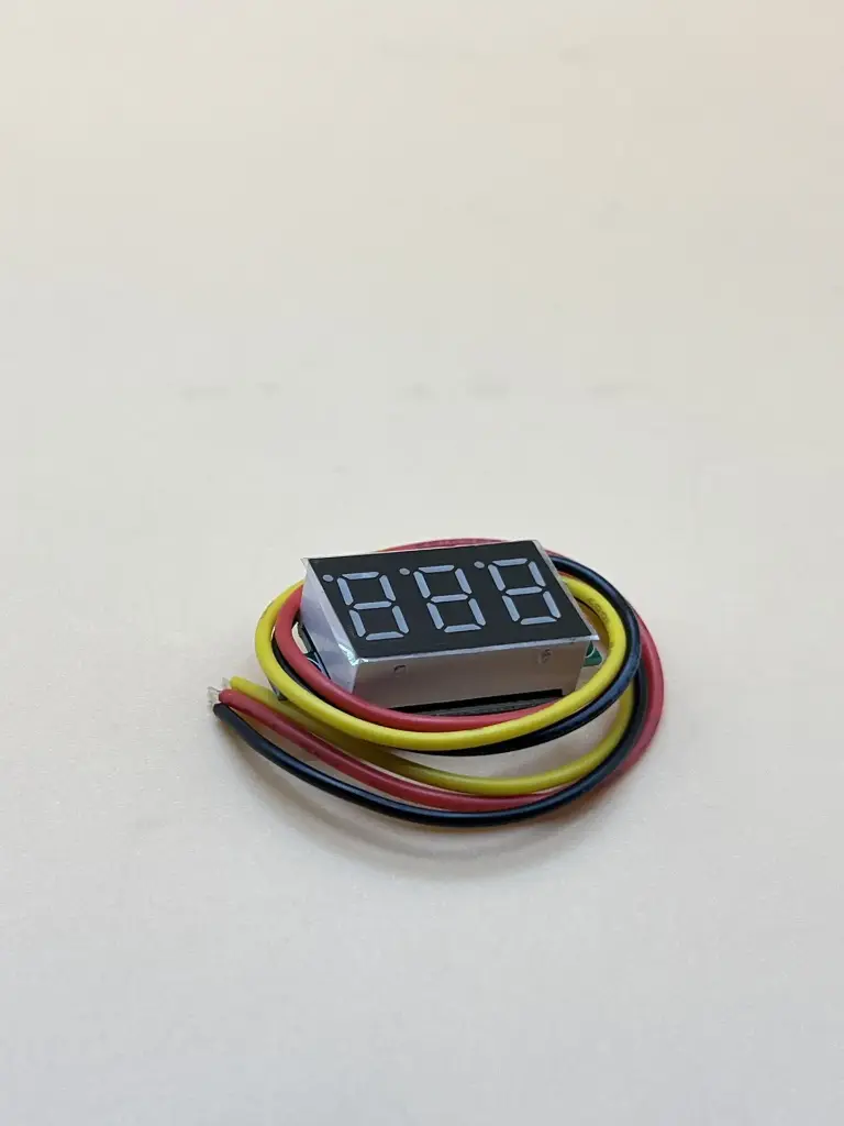 0.36 inch 0-32VDC voltmeter