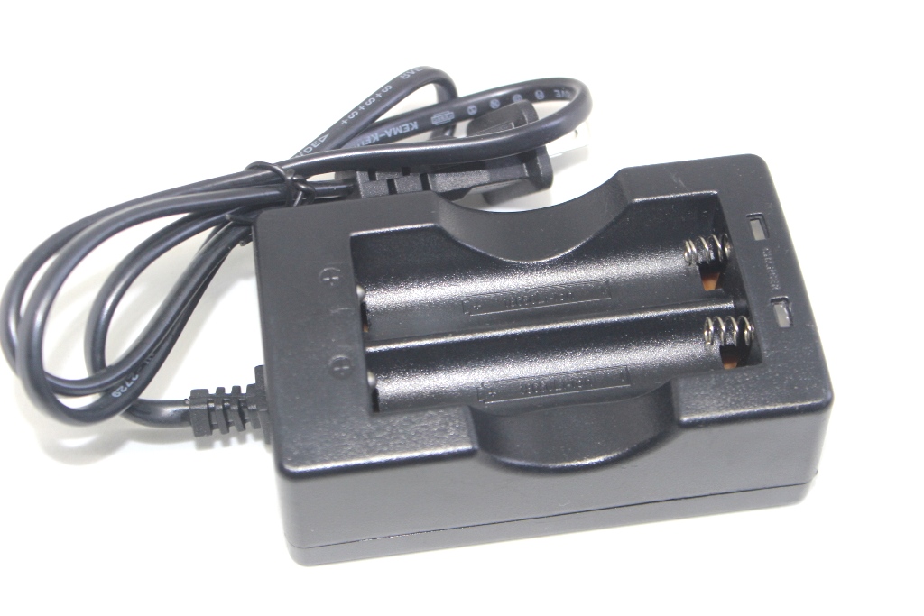 18650 3.7V 4.2V LIPO charger