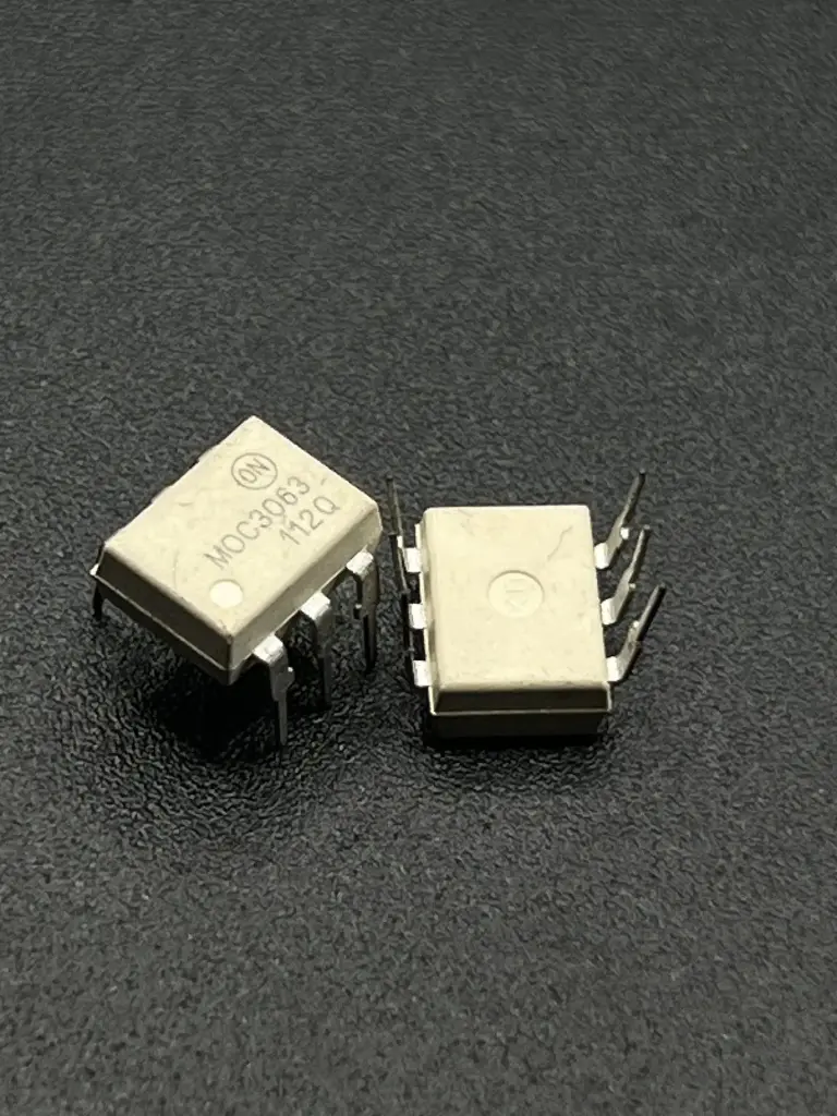 MOC3063 optocoupler
