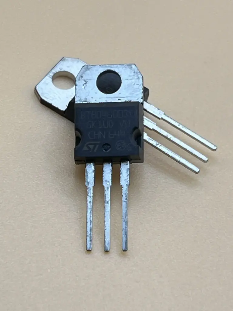 BTB04-600SL SCR