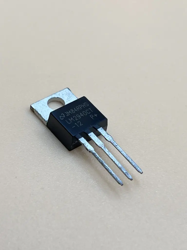 LM2940CT-12V 1A Low Dropout Voltage Regulator (LDO)
