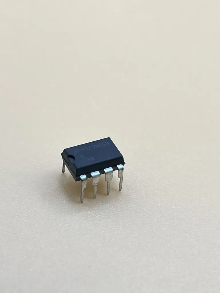 LM318N Universal High Speed Op Amp