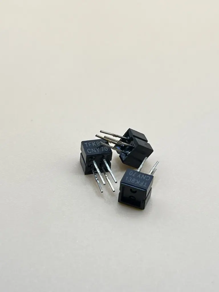 CNY70 reflective photoelectric switch