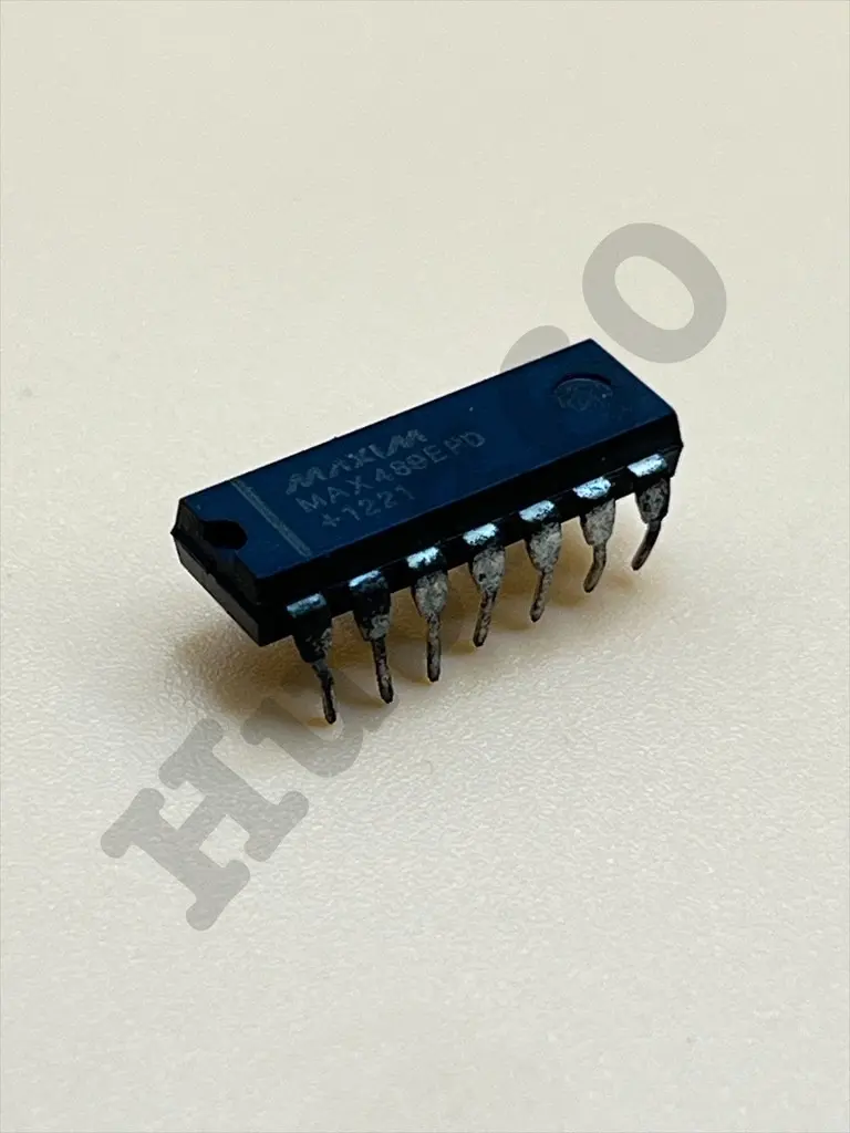 MAX489 driver / transceiver