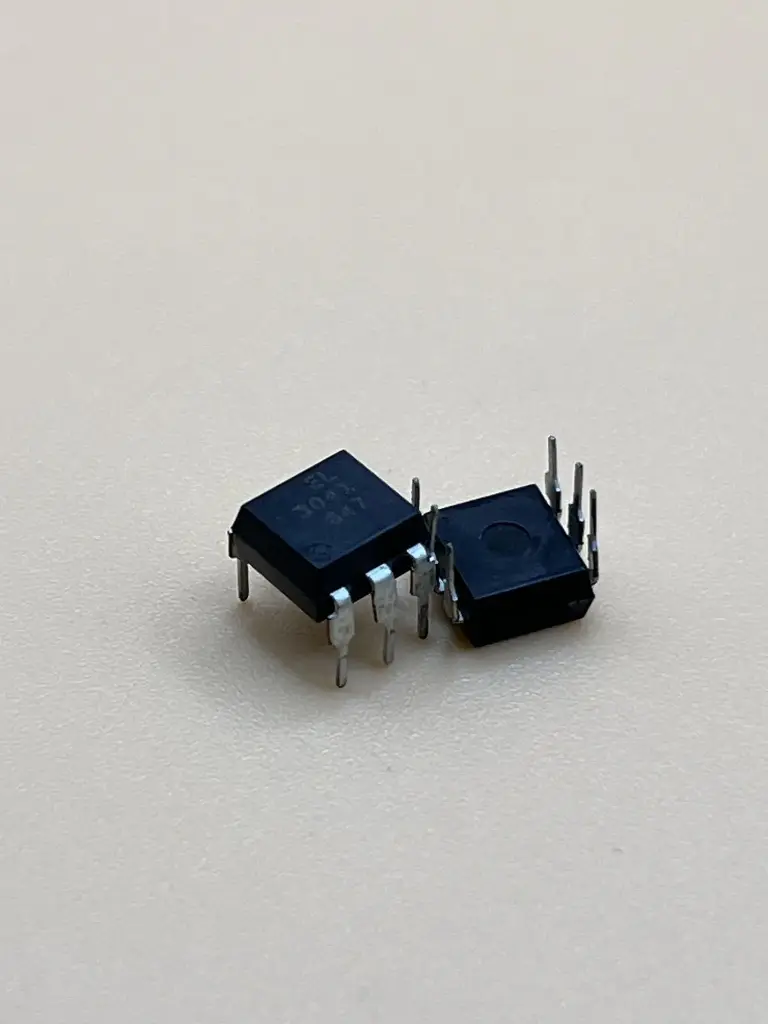EL3041 equivalent to MOC3041