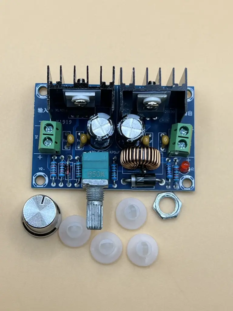 XH-M401 XL4016E1 8A DC-DC Buck module
