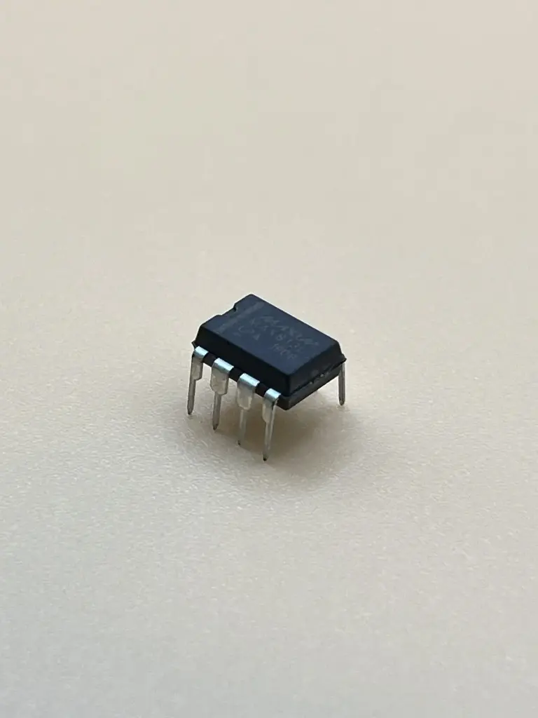 MAX813L timer