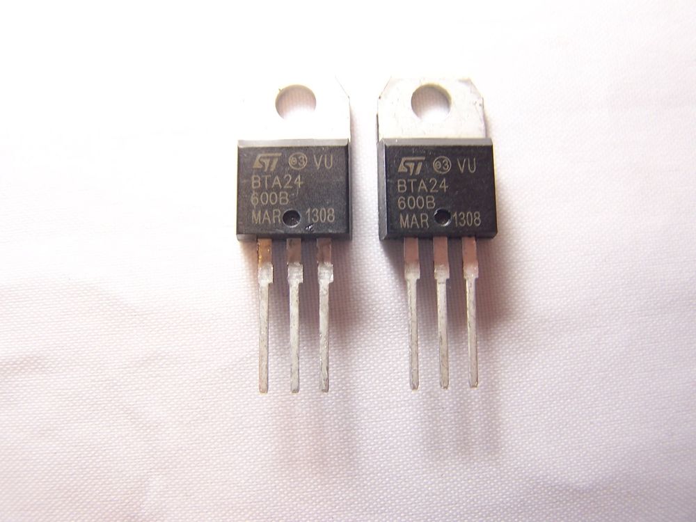 BTA24-600B triac