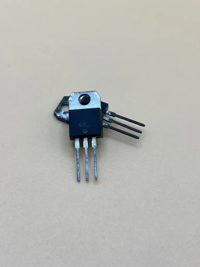 BTA10-600B Triac