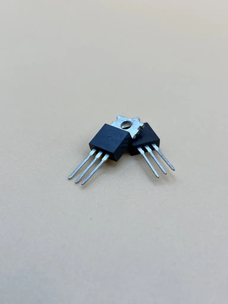 IRF540 100V 33A
