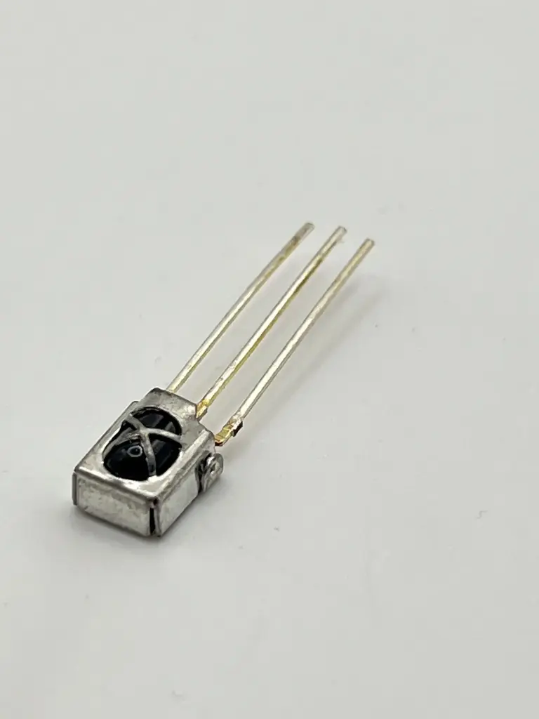 TSOP 1838 IR receiver