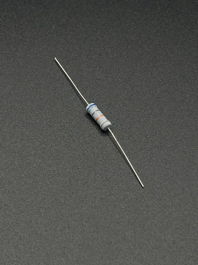 68KΩ 1W resistor