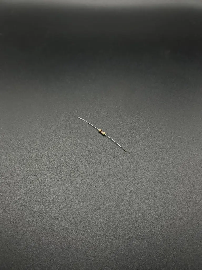 910Ω 1/4W resistor