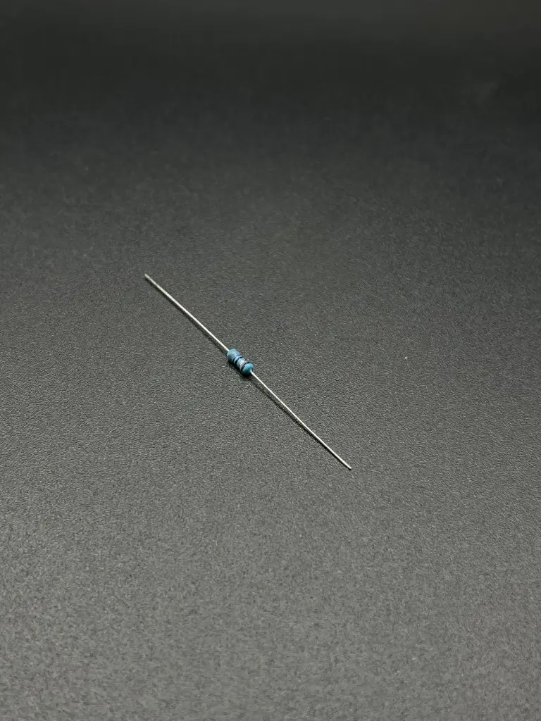 820ohm 1/4W resistor