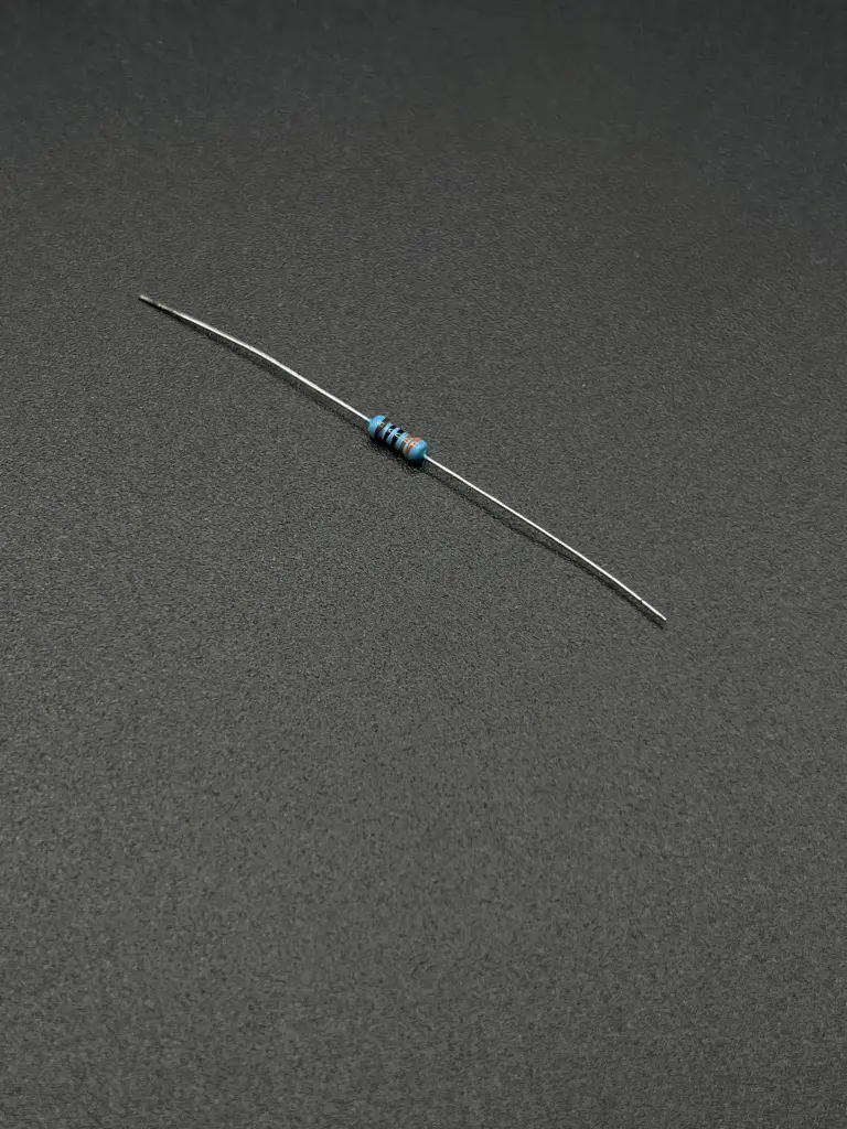 300Ω 1/4W resistor
