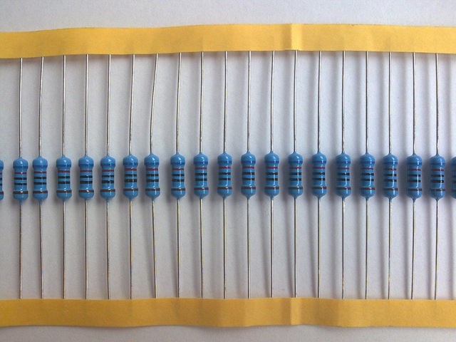 560KΩ 1/4W resistor