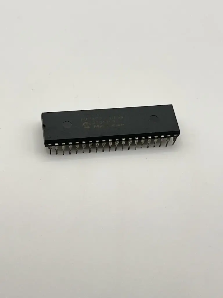 PIC16F77