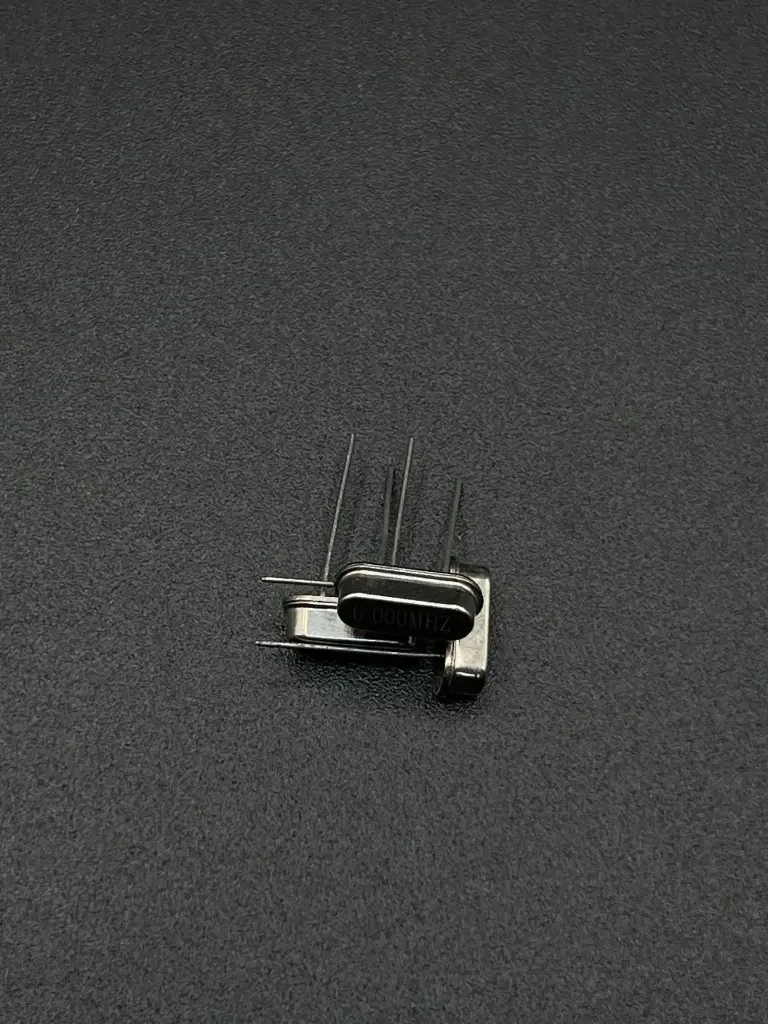 6MHz crystal oscillator