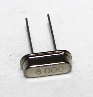 8MHz crystal oscillator