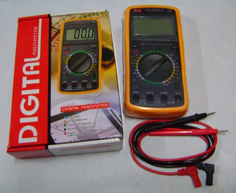 Digital multimeter DT9205A